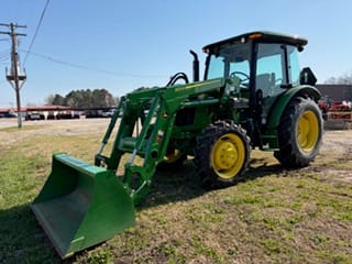 JOHN DEERE 5055E