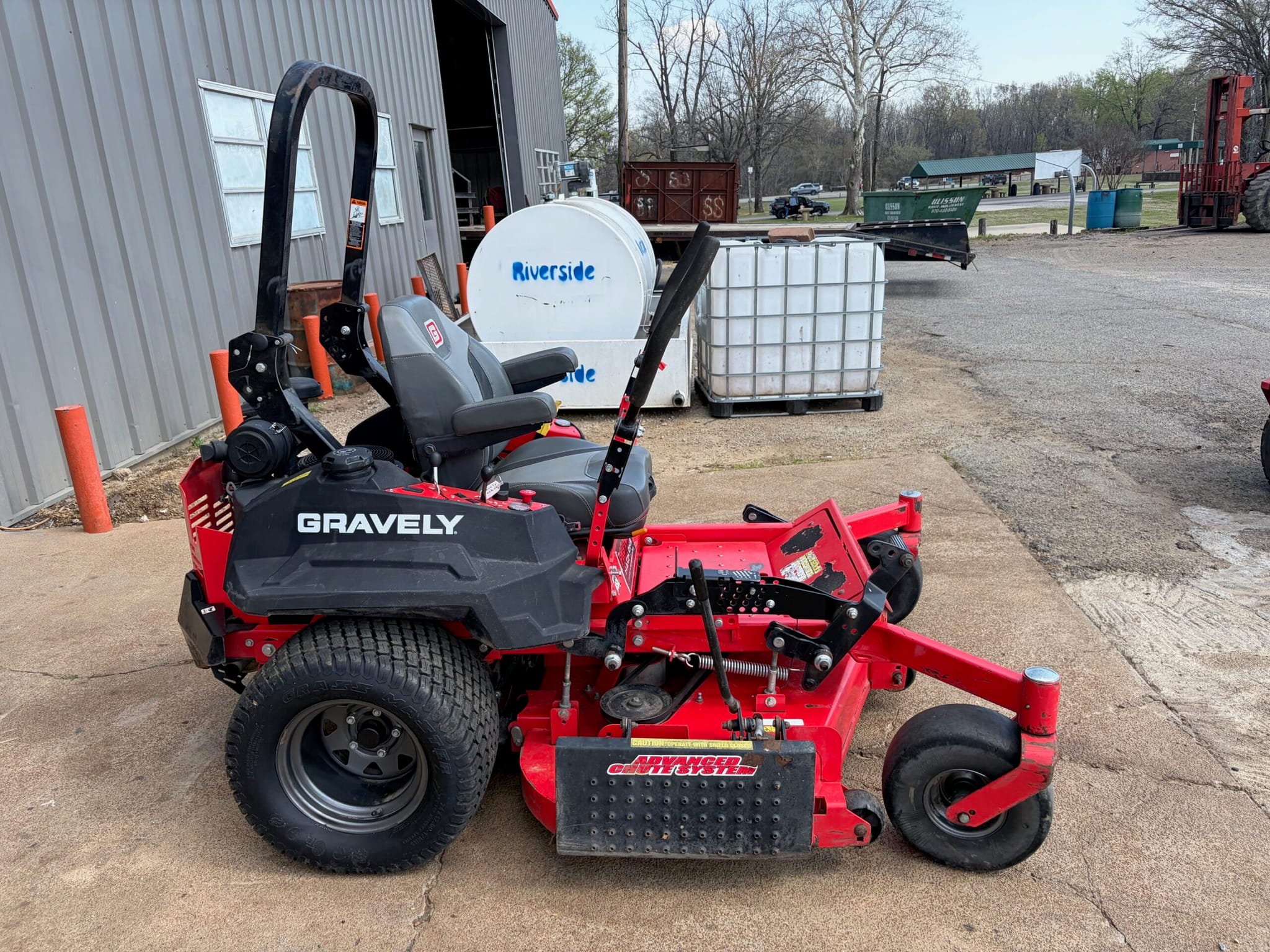 GRAVELY PRO-TURN MACH ONE